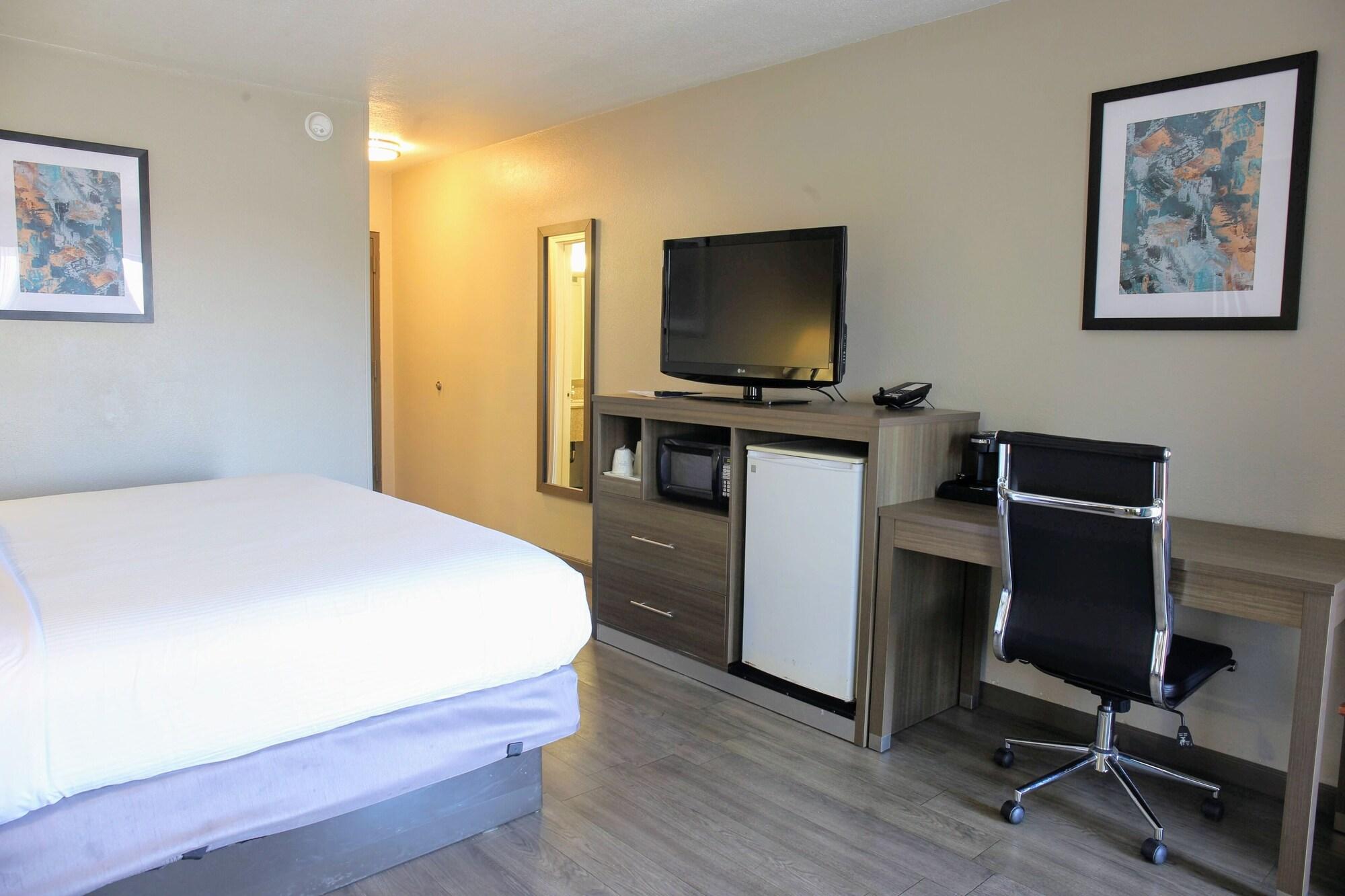Baymont By Wyndham Effingham Hotel Exterior photo