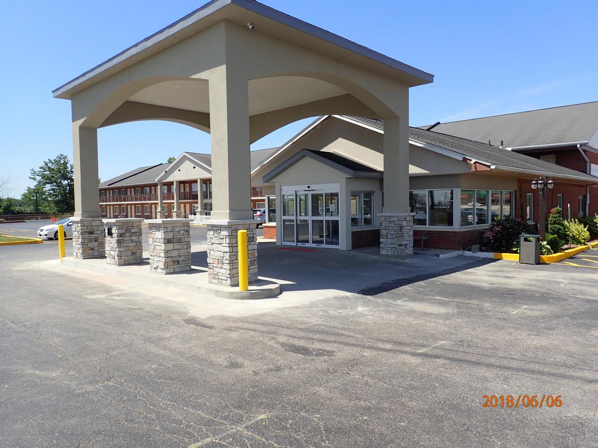 Baymont By Wyndham Effingham Hotel Exterior photo